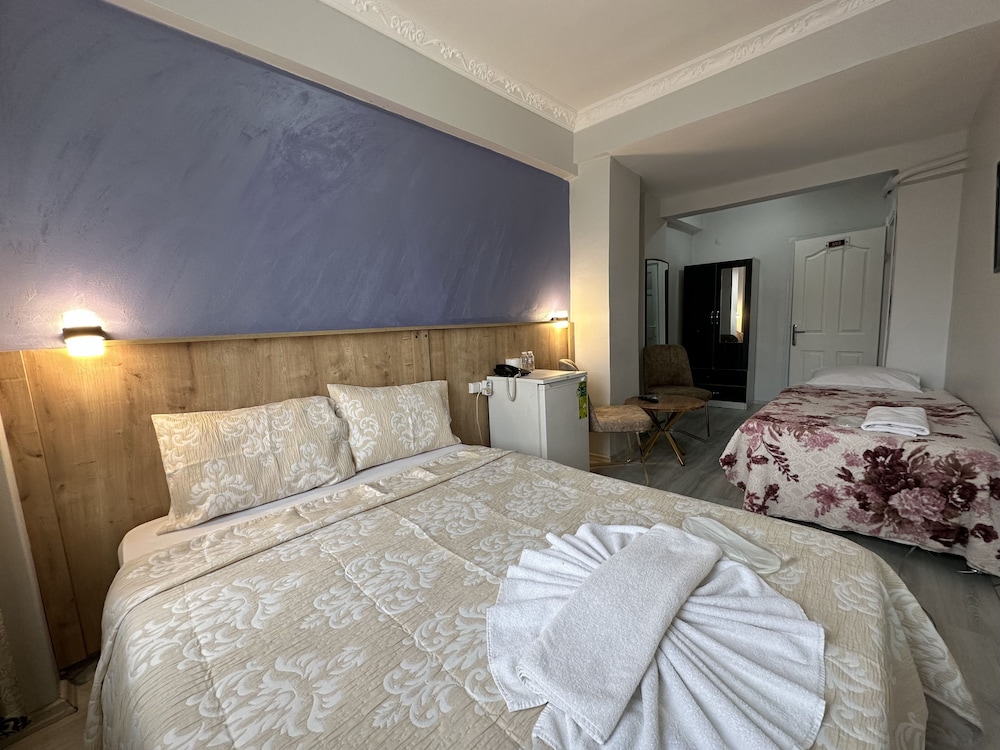 Classic Triple Room photo 1