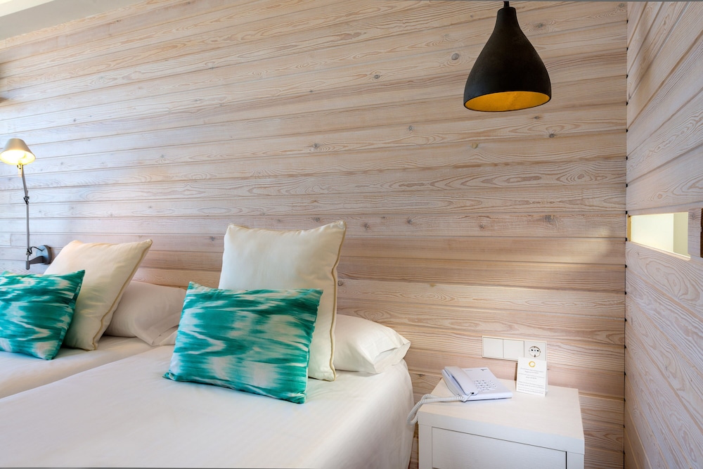 Economy Double Room, 2 Twin Beds