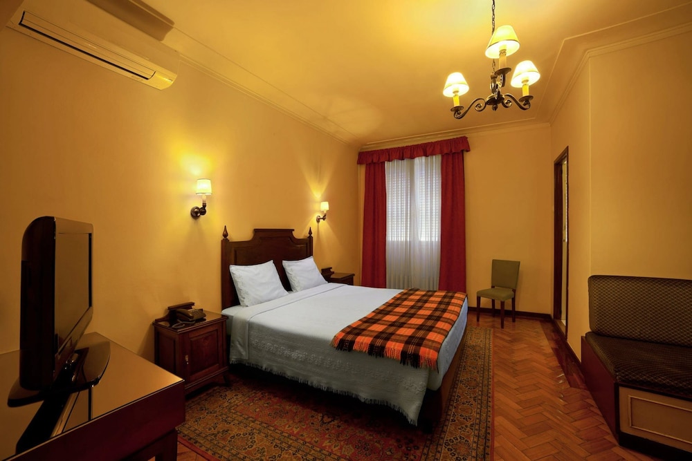 Economy Double Room thumbnail 5