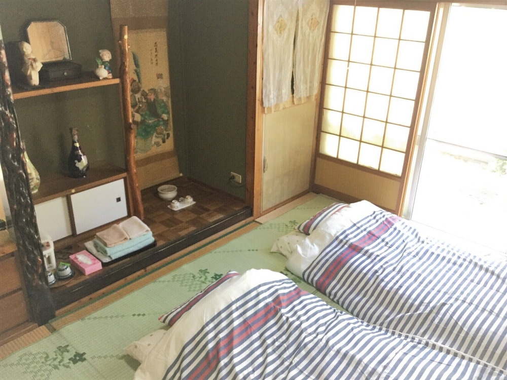 Large Twin Room photo 1