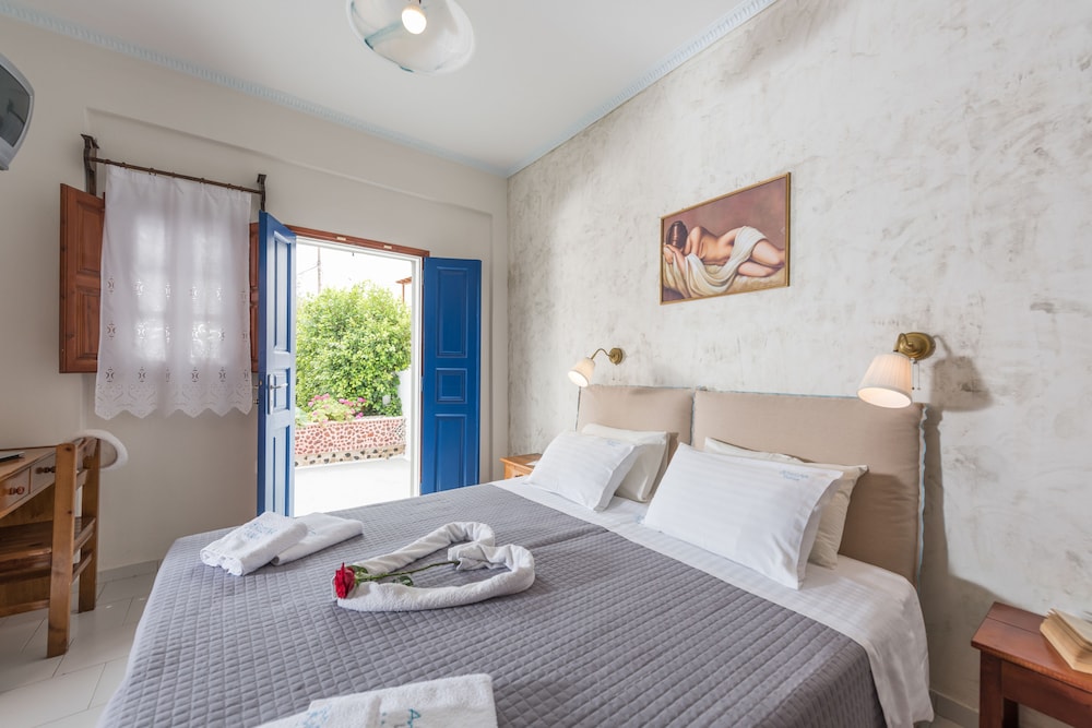 Apartment, 1 Bedroom, Pool View (For 4)