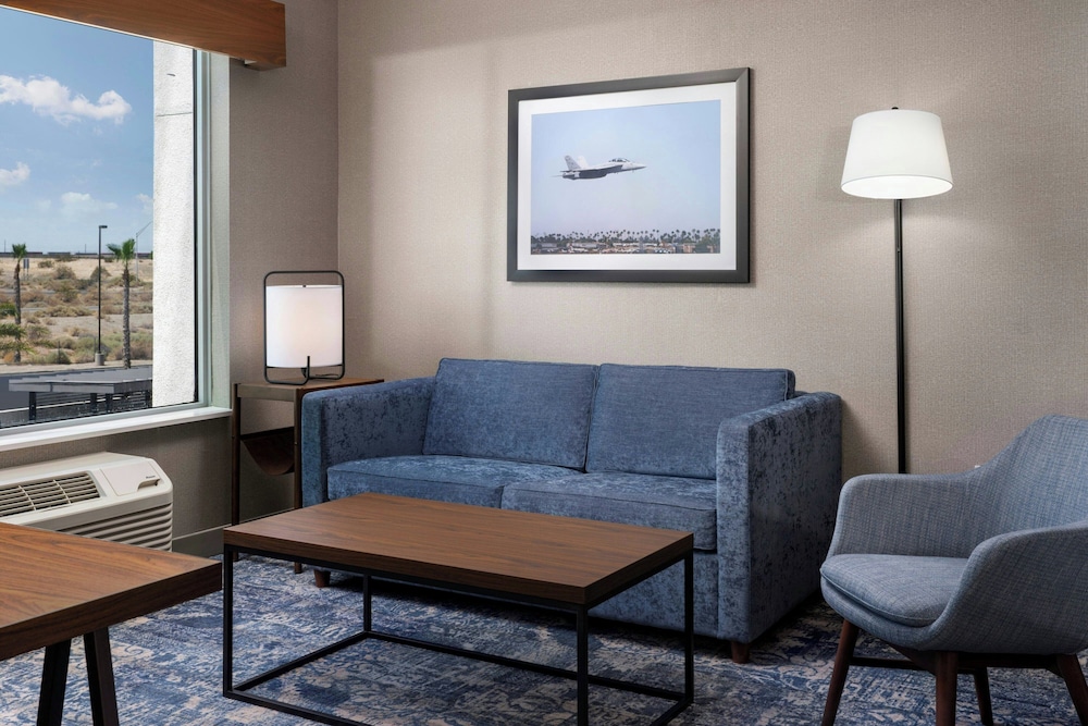 Suite, 2 Queen Beds - Photo 2