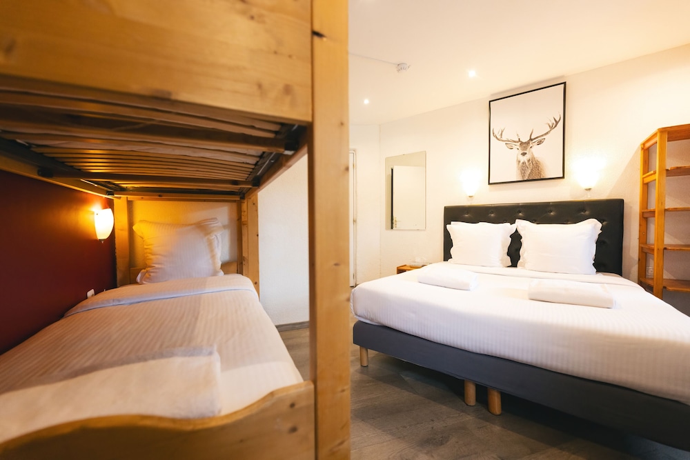 Superior Quadruple Room, Private Bathroom, Mountain View
