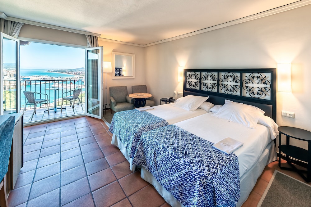Standard Twin Room (3 adults)