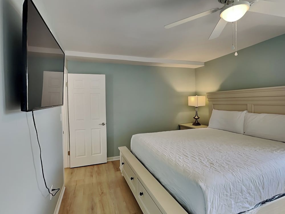 House, Multiple Beds, Balcony (PC Beach Retreat C - No Pets Allowed)