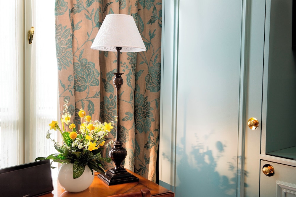 Traditional Double or Twin Room photo 2