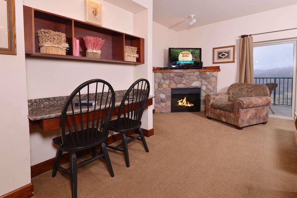 House, Multiple Beds (4002 Big Bear Resort)
