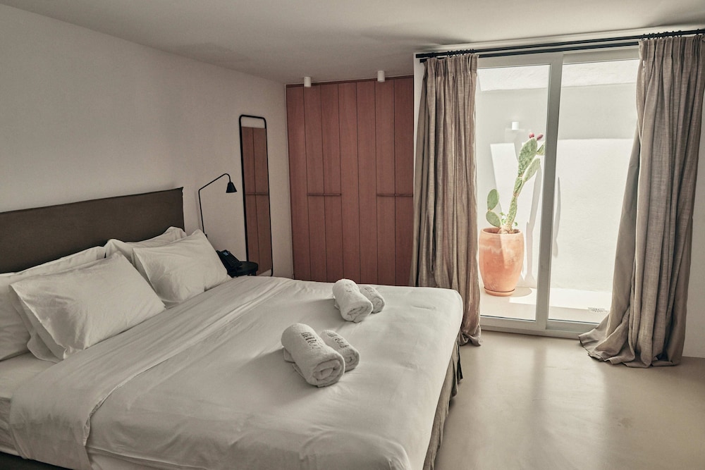 Signature Suite Sea View Pool - Photo 7