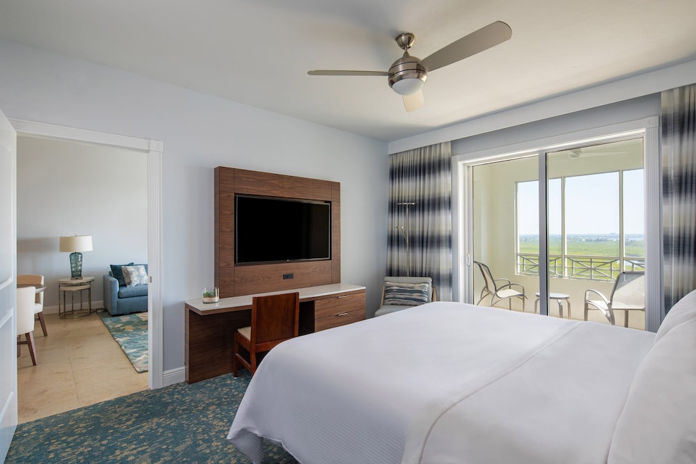 Suite, 1 Double Bed, River View - Photo 3