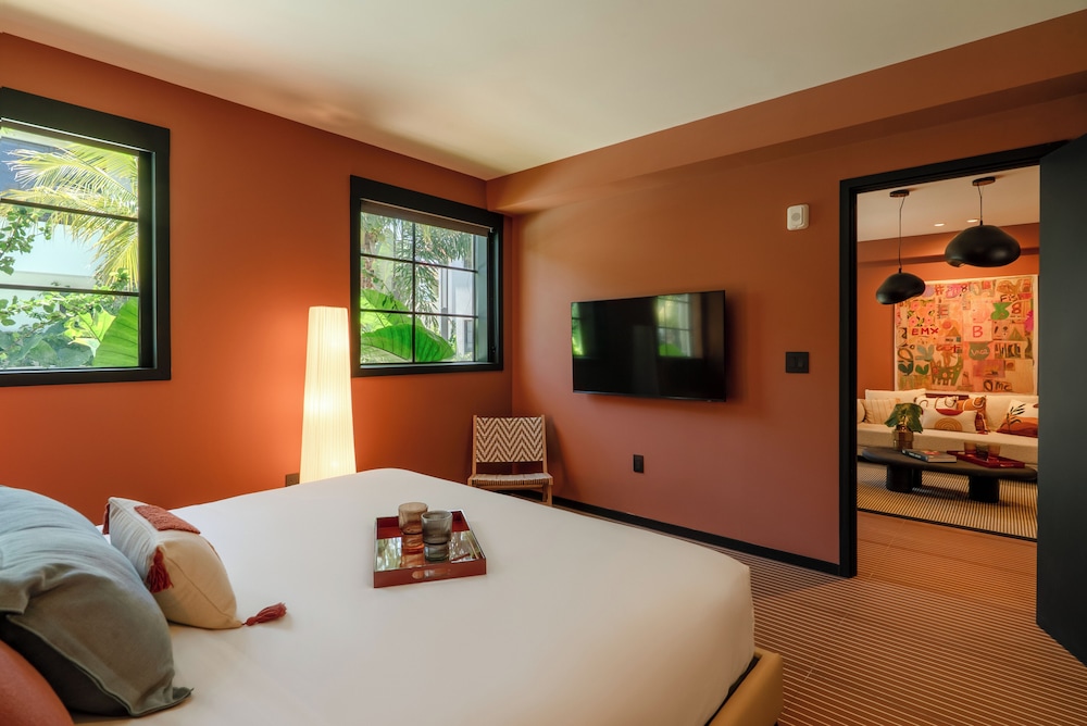 Luxury Suite, Multiple Beds