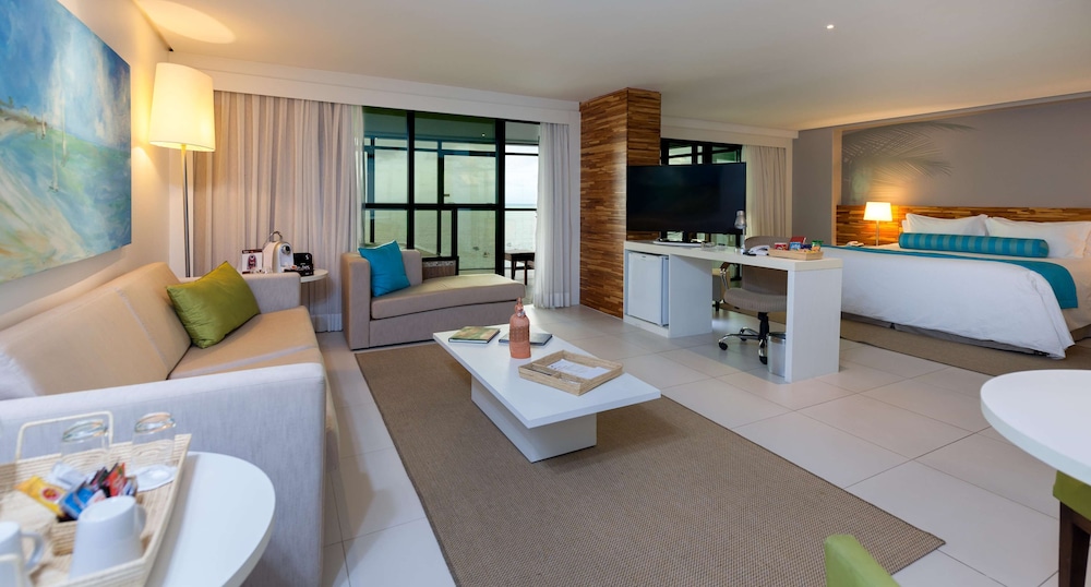 Suite, 1 King Bed, Balcony, Oceanfront