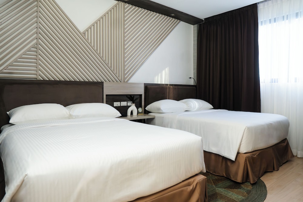 Deluxe Double or Twin Room, City View