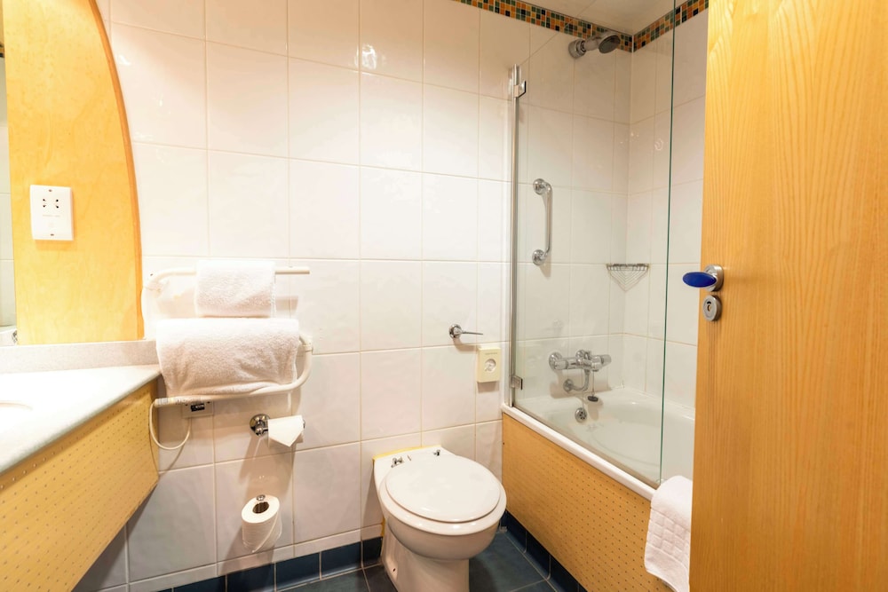 Standard Room (Pitch View) - Photo 3