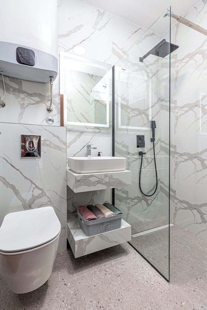 Comfort Apartment, 2 Bedrooms (A4) - Photo 13