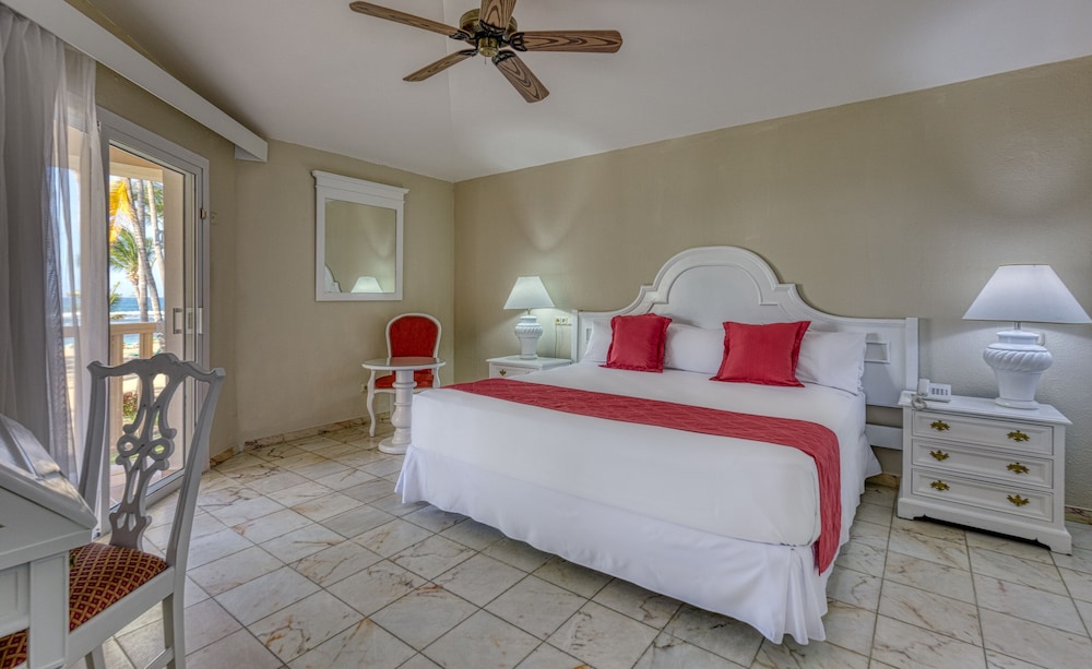 Suite, Sea View - Photo 7