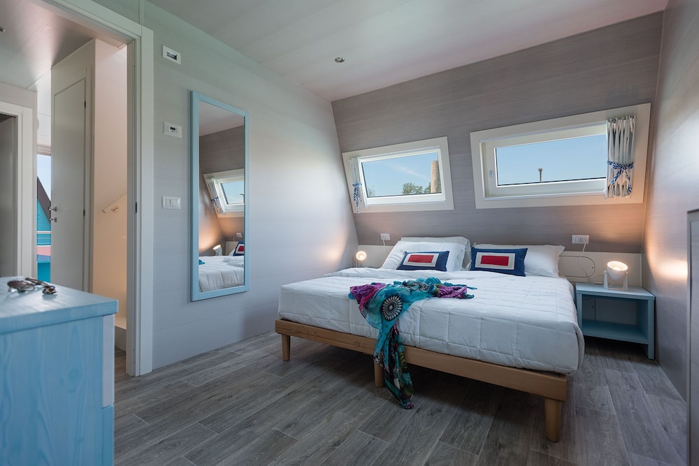 Duplex, 2 Bedrooms (Houseboat Lagoon) photo 3