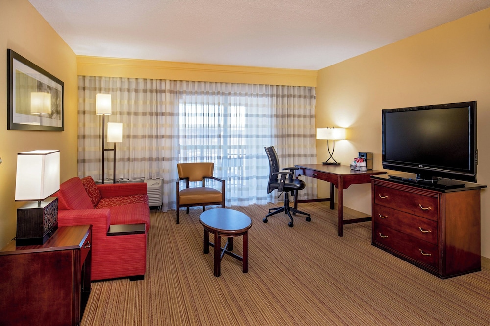 Suite, 1 Bedroom photo 1