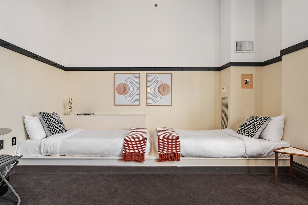 Family Suite, Multiple Beds (Self Check-in with Virtual Front Desk) photo 1