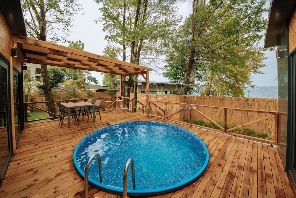 Superior Tiny Lake View - Photo 4