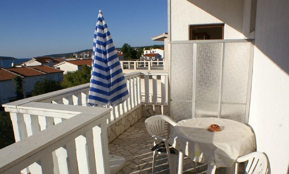 Apartment (Amalija - 50m close to the sea - A2(2)