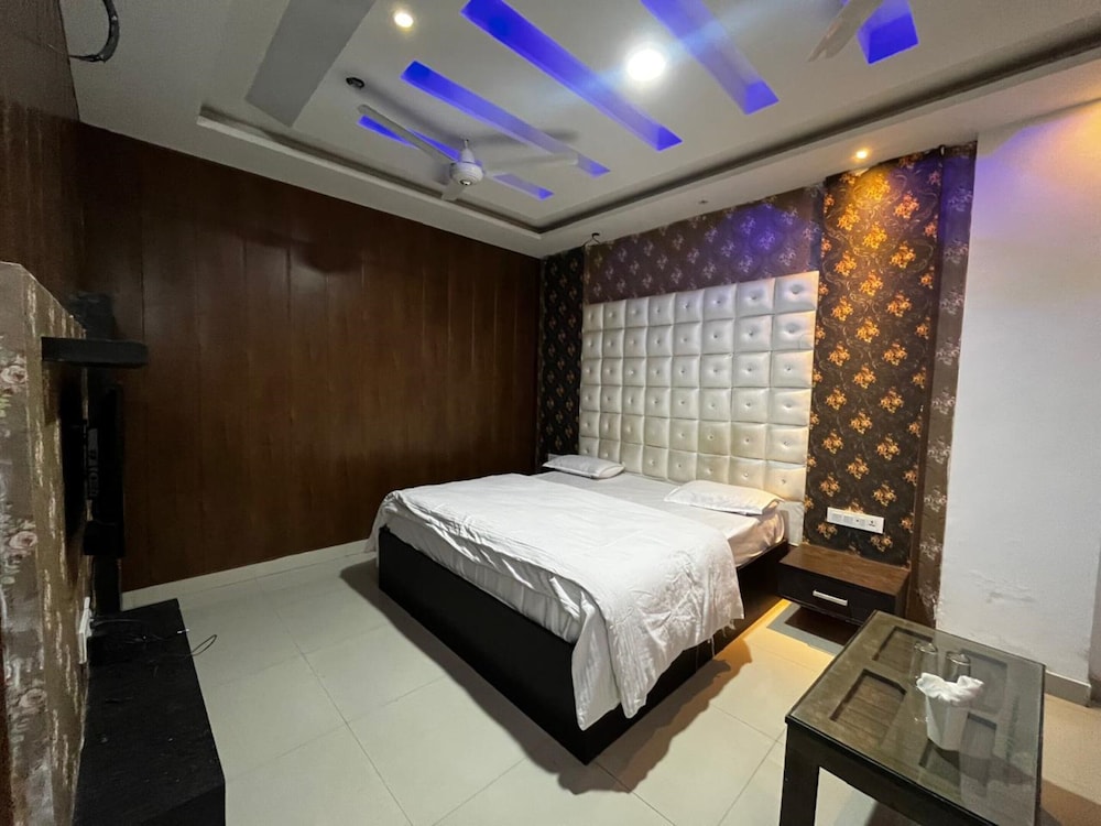 Luxury Room photo 1