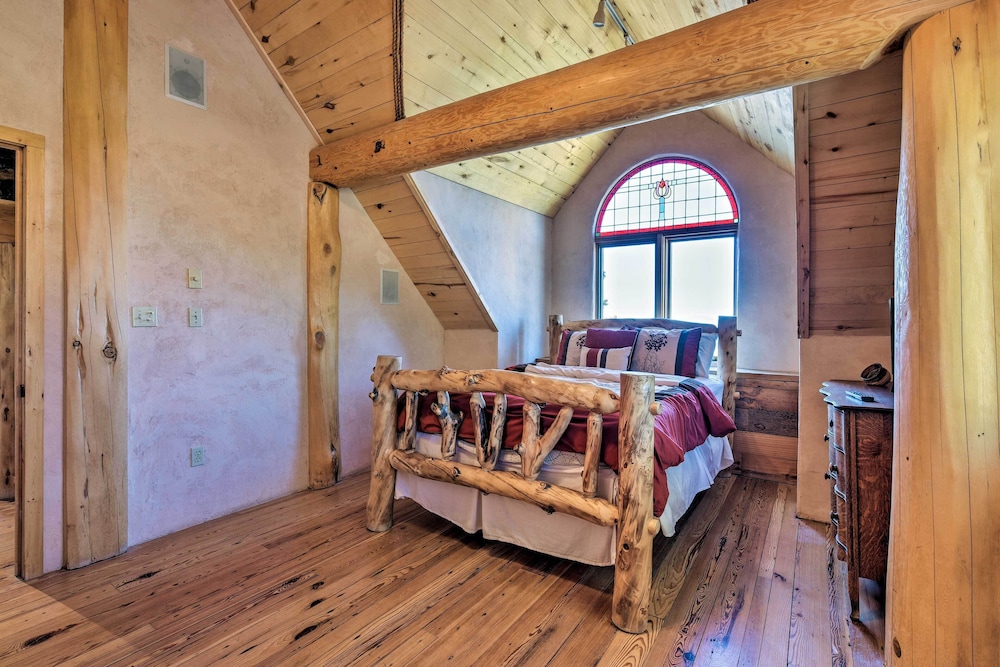 House (4 Bedrooms) photo 2