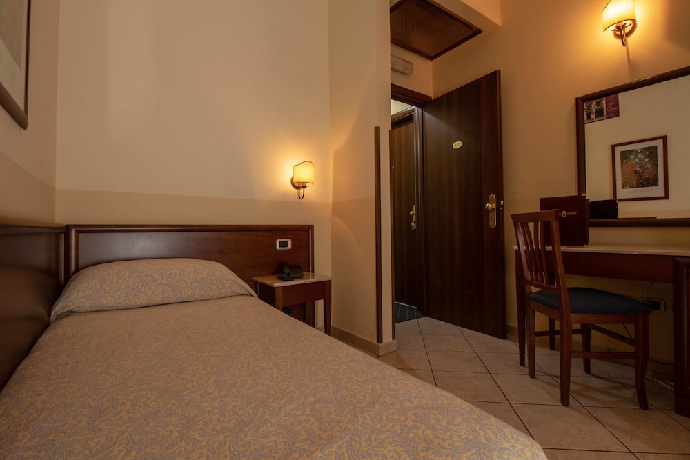 Classic Single Room photo 2