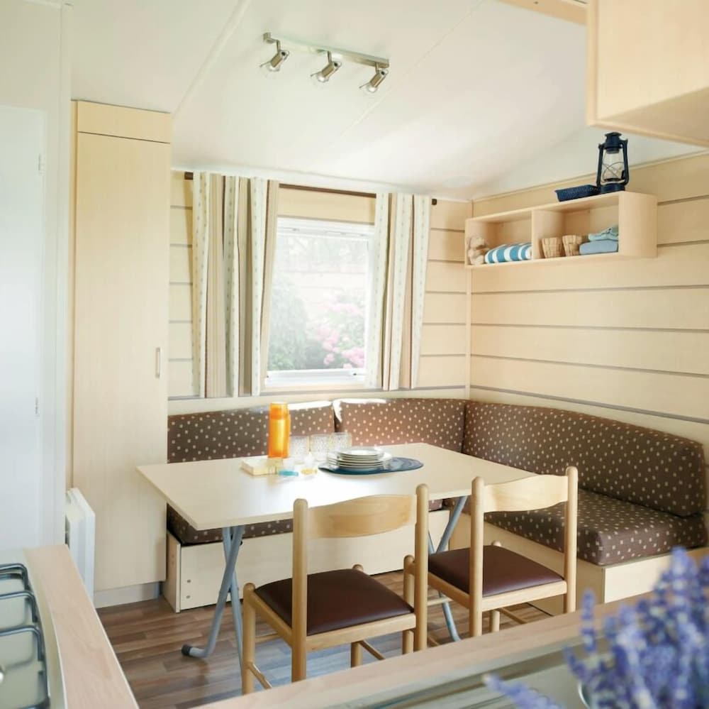Deluxe Apartment, Garden View