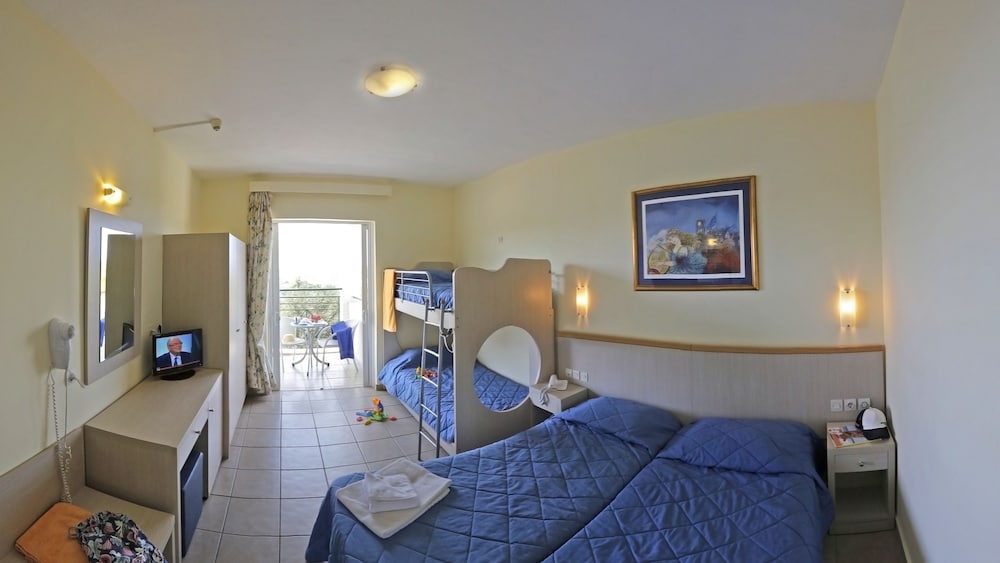 Family Double or Twin Room, Garden View - Photo 3