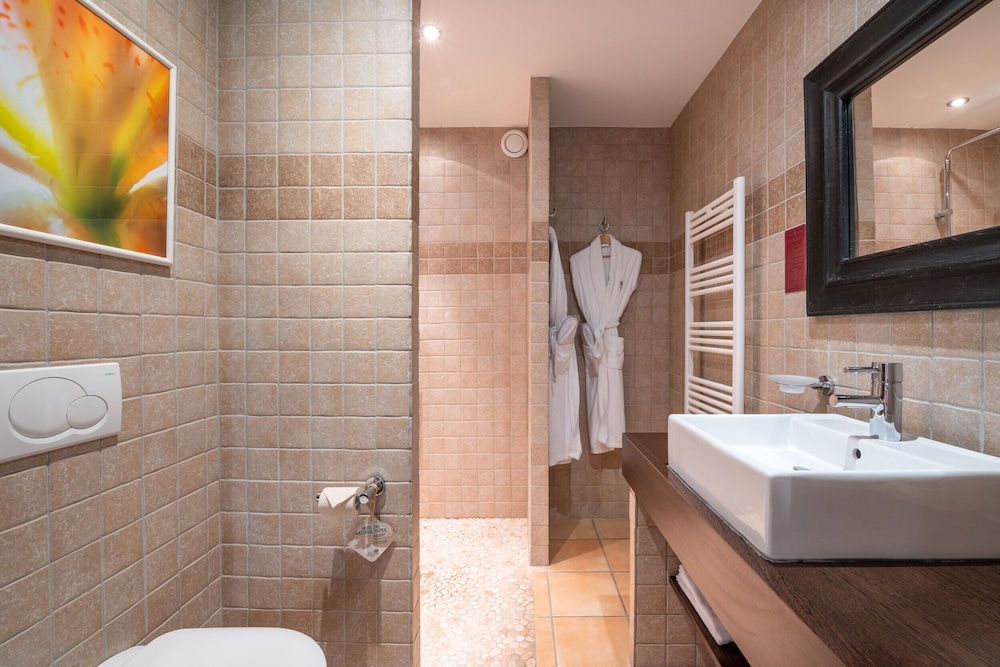 Superior Double or Twin Room - Photo 2