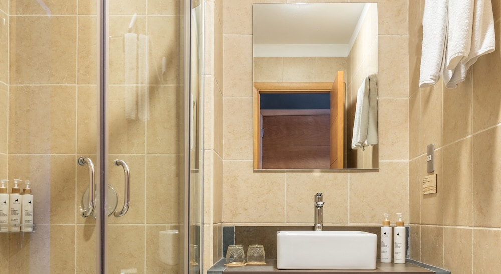 Standard Double or Twin Room photo 3
