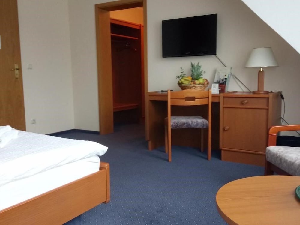 Double Room, Ensuite, River View photo 2