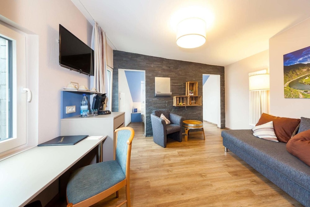 Suite (Winzer) photo 3
