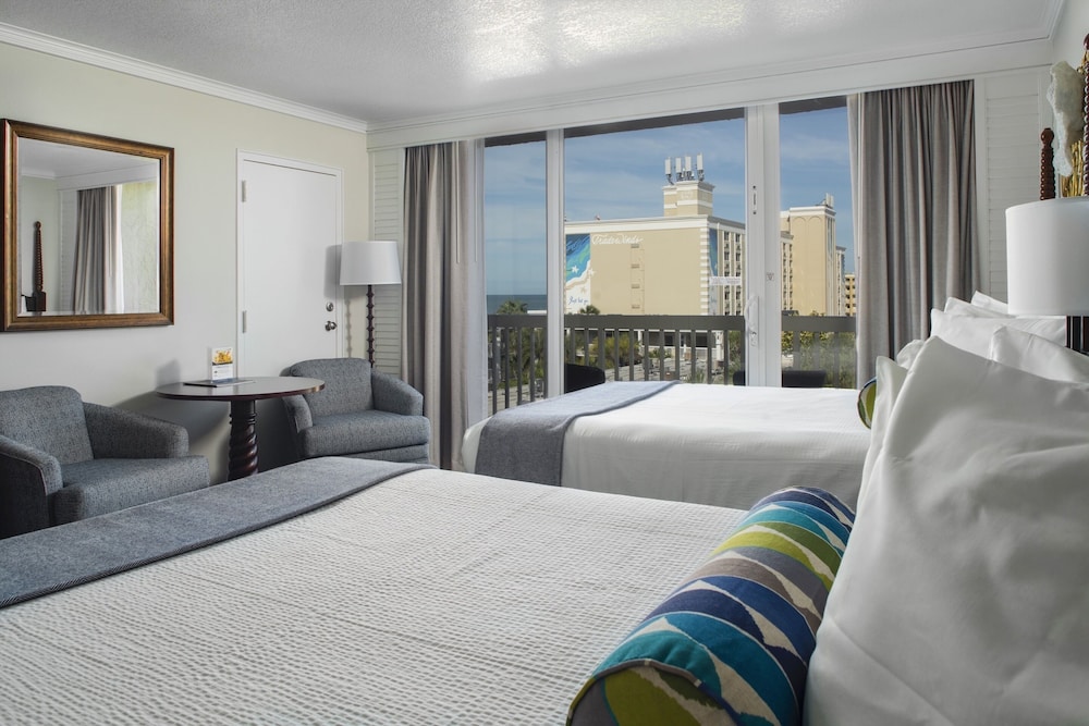 Tropical View with Balcony 2 Queen Beds - Photo 2