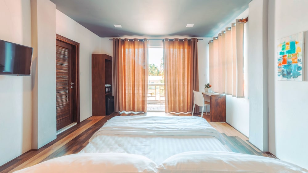 Superior Double Room, Balcony, Partial Ocean View photo 1