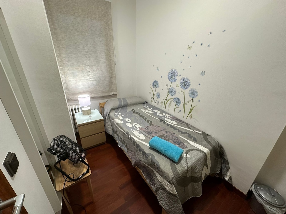 Habitación Individual, Baño Compartido