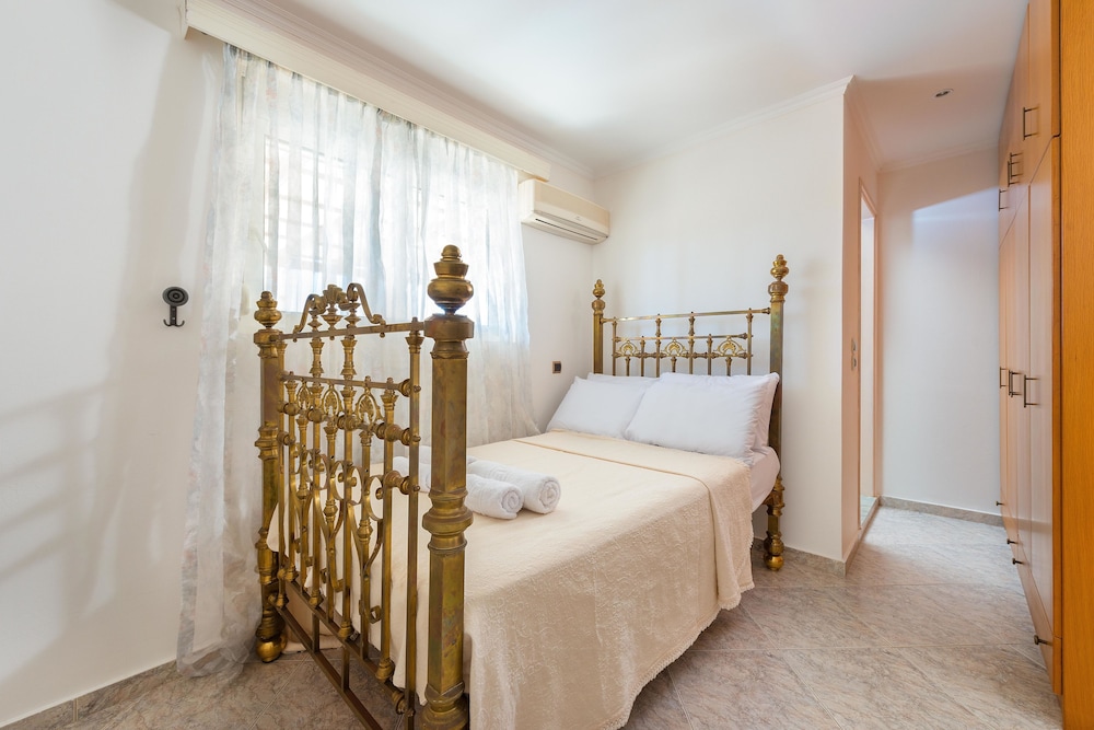 Villa, Sea View, Beachfront photo 3