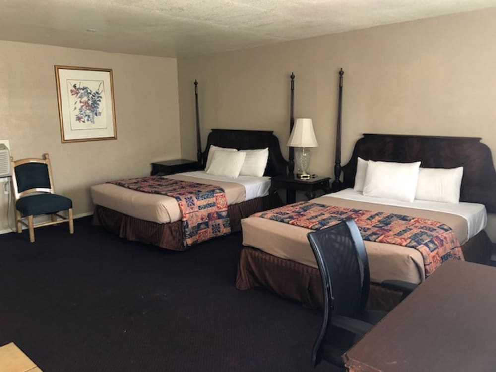 Deluxe Double Room, 2 Queen Beds, Non Smoking, Kitchenette photo 1