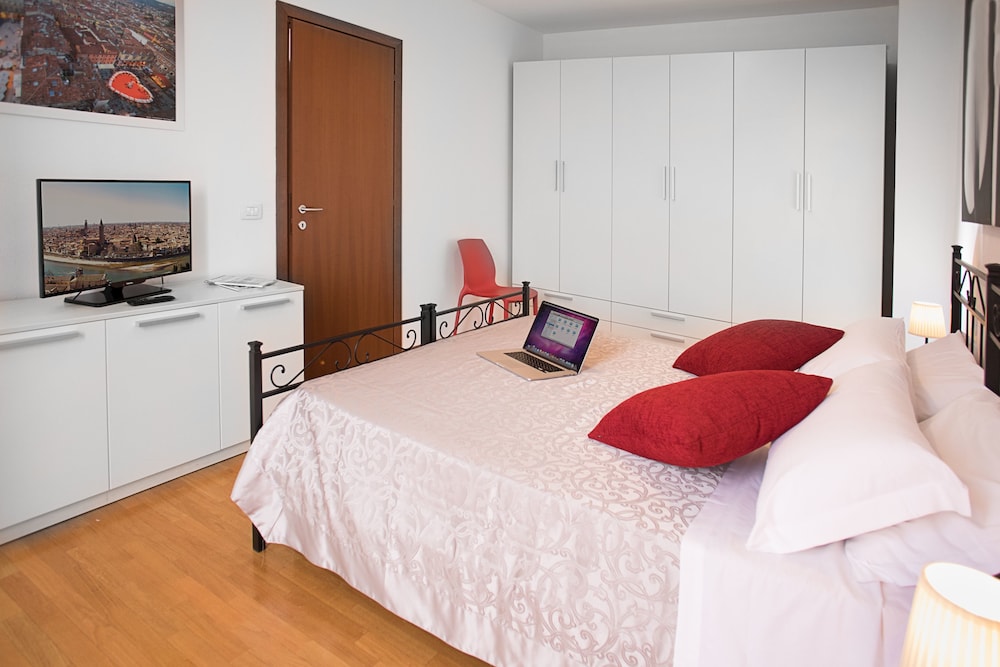 Apartment, 1 Bedroom, Kitchenette - Photo 4