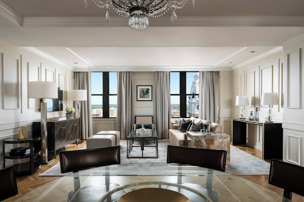 Club Suite, 1 Double Bed (Ritz-Carlton,Club Level)