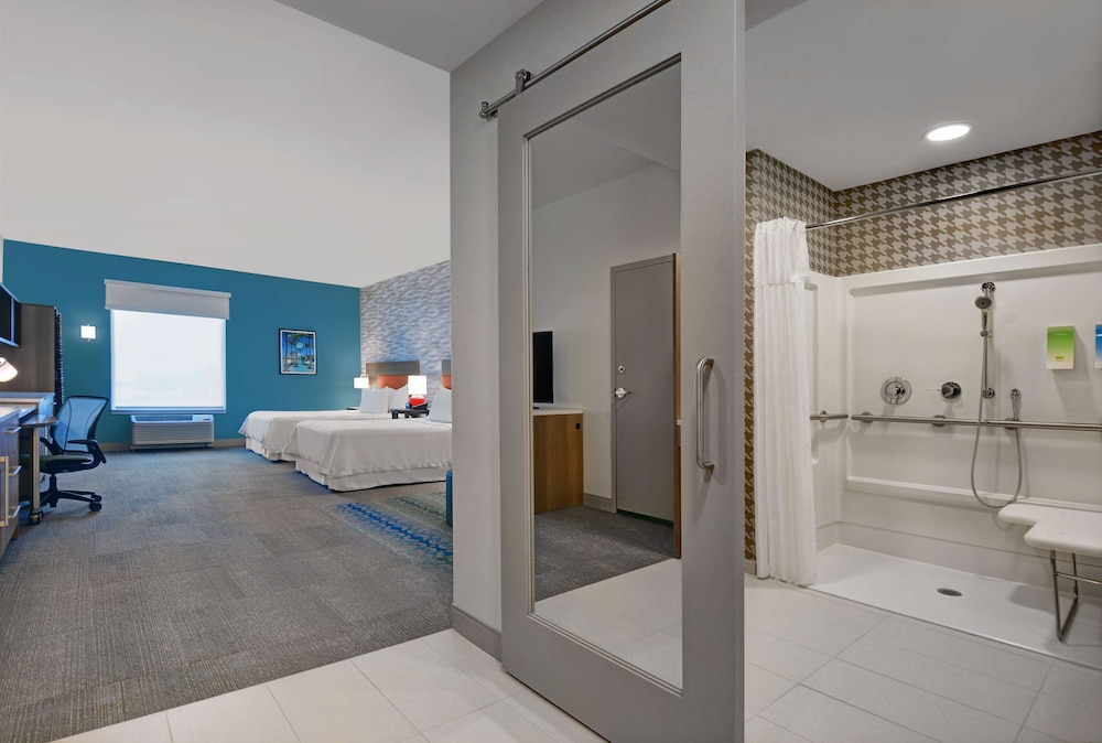 Studio, 2 Queen Beds, Accessible, Bathtub (Mobility & Hearing) - Photo 1