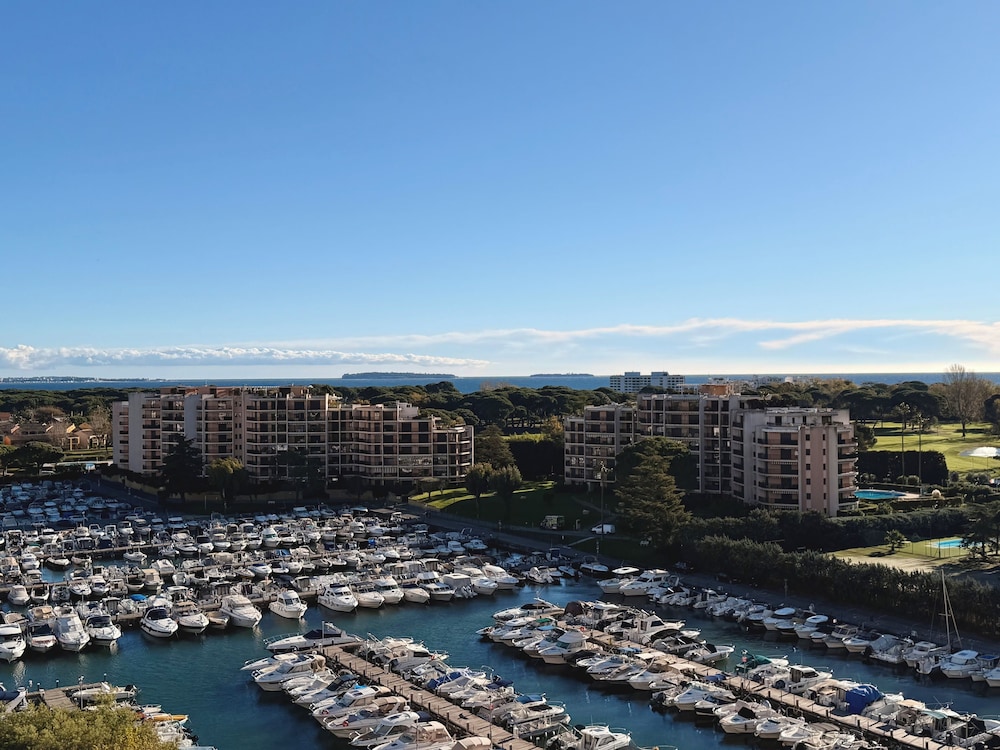 Family Studio, Balcony, Sea View photo 3