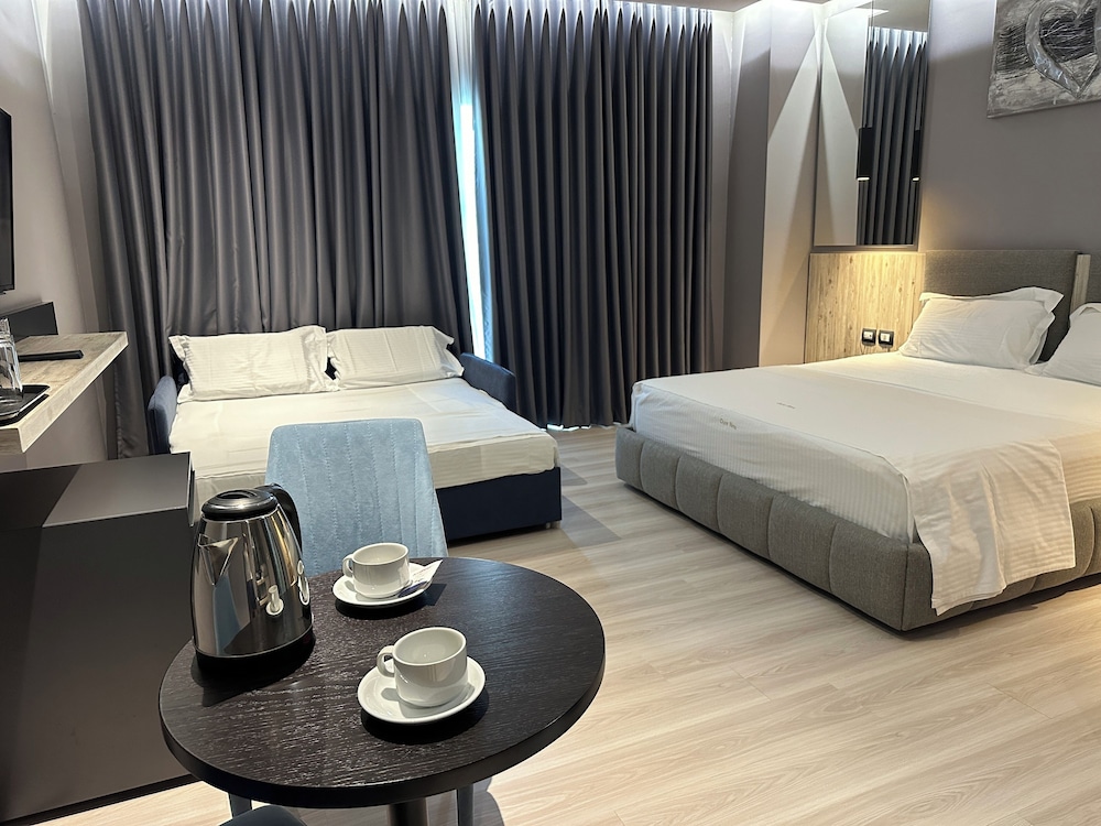 Family Room, 1 Bedroom