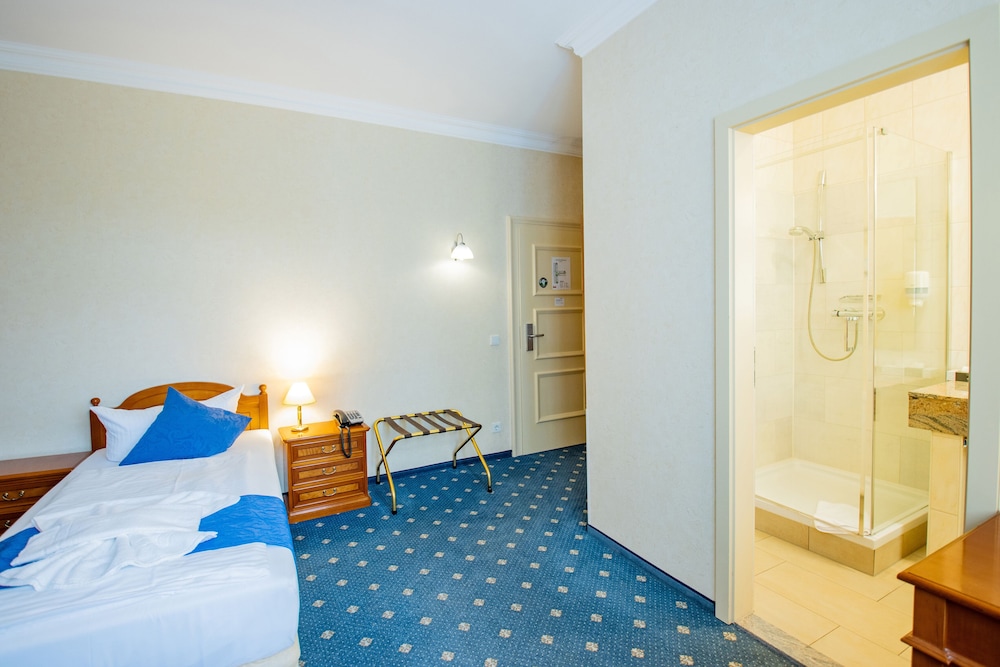 Single Room in Main Building photo 3
