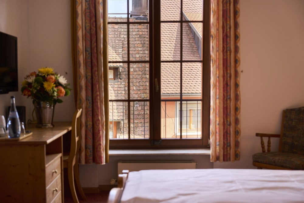 Basic Double Room photo 3
