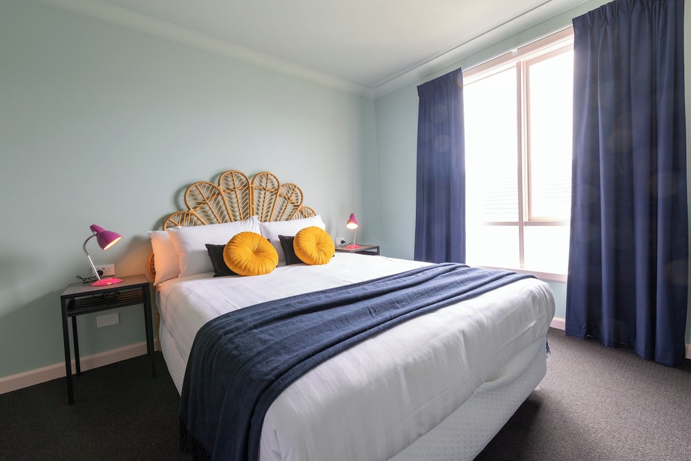 Standard Room (Queen), Private Bathroom - Photo 1