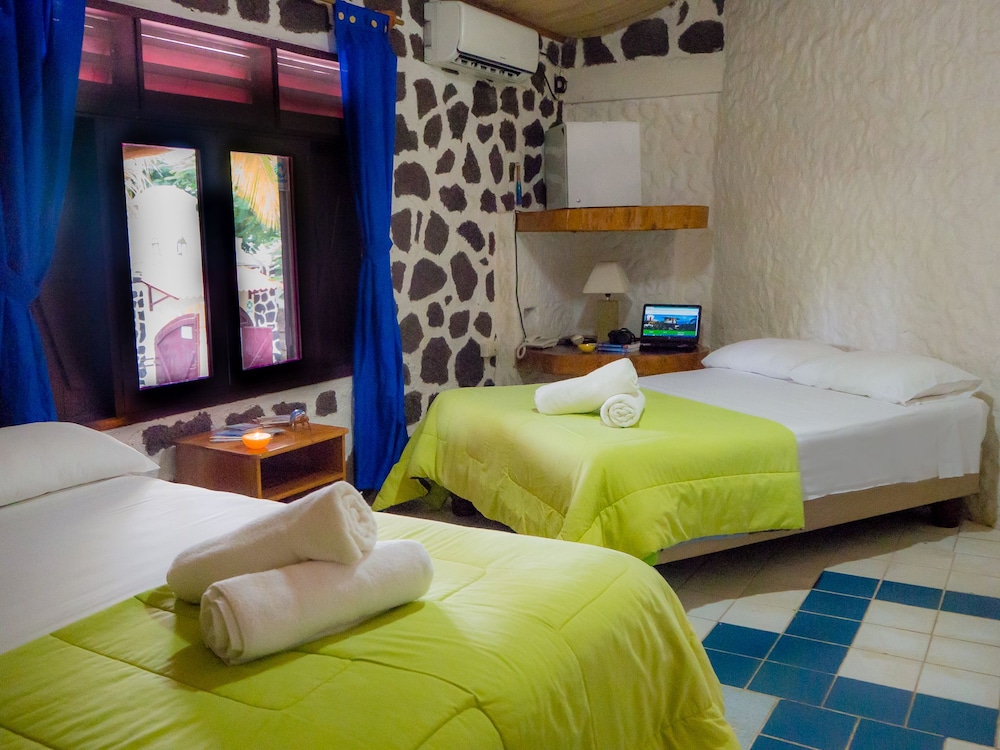 Panoramic Double Room, 2 Double Beds, Private Bathroom, Garden View photo 1