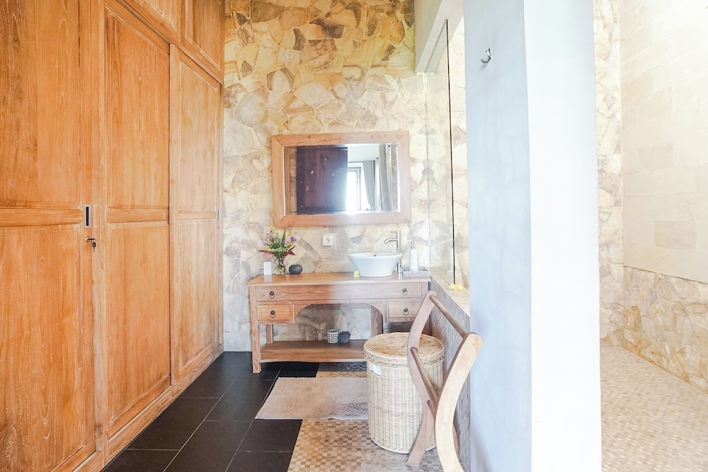 Paris / Superior Villa (Shared Living Room & Kitchen) photo 3