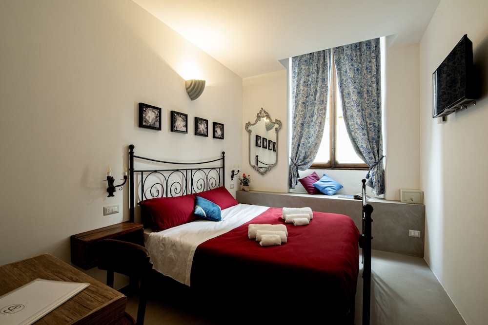 Deluxe Double Room - Photo 8