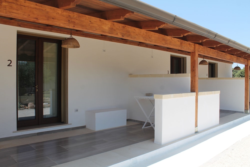 Classic Quadruple Room, Patio, Garden View